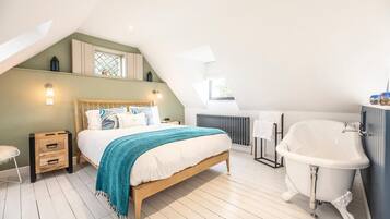 1 bedroom, iron/ironing board, travel cot, WiFi