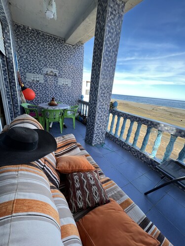 Superb apartment in Targha, 100 m from the beach<br>15 km to oued law<br>5 km to karasras