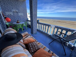 Outdoor dining - Superb apartment in Targha, 100 m from the beach<br>15 km to oued law<br>5 km to karasras (Tétouan)