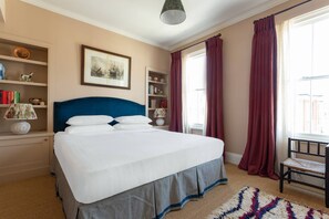 4 chambres, fer et planche à repasser, Wi-Fi gratuit, draps fournis