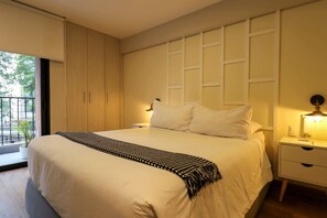 1 bedroom, iron/ironing board, WiFi, bed sheets - w* | Splendid 1BR with Balcony in Miraflores (Lima)