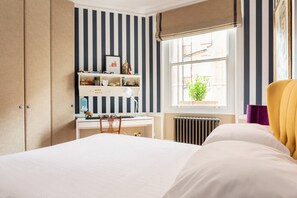 3 makuuhuonetta, silitysrauta/-lauta, ilmainen Wi-Fi, vuodevaatteet