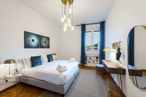 1 habitación, escritorio, tabla de planchar con plancha y wifi gratis 