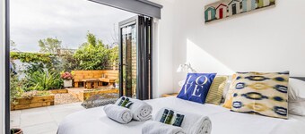 Charming Annexe w Garden Parking - Pass The Keys