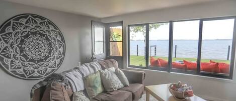 تلفزيون ذكي