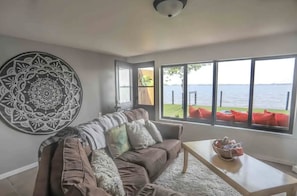 Smart TV - Steps from the water! Quiet, peaceful location.  (Watertown)