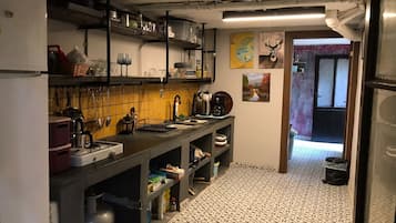 Tủ lạnh, lò vi sóng, lò nướng, bếp nấu