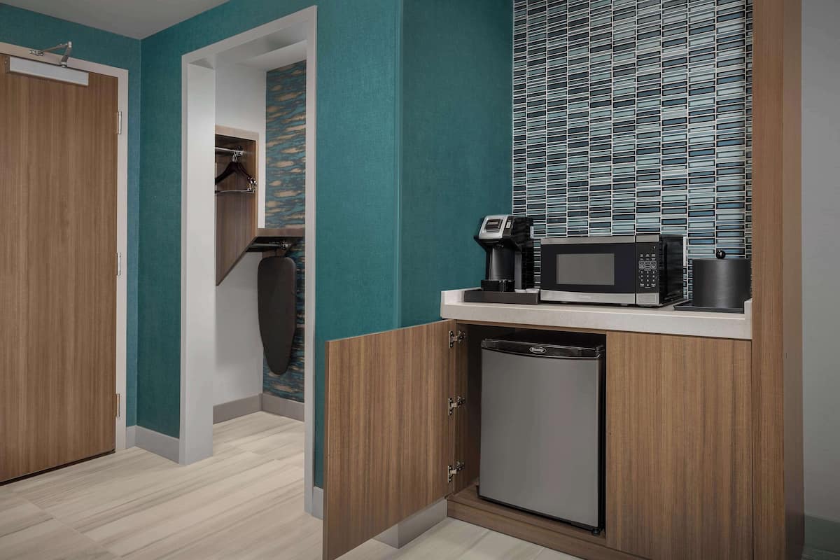 1 bedroom, desk, laptop workspace, blackout curtains