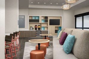 Lobby - Home2 Suites by Hilton Flower Mound Dallas (Flower Mound)