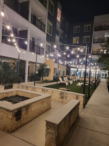 Luxurious Riverwalk Hotel Apt Pets Free Parking