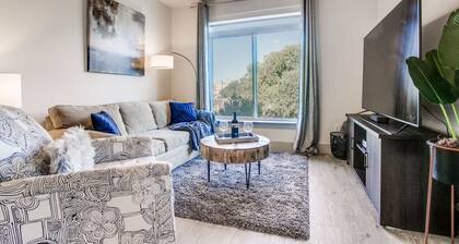 Luxurious Riverwalk Hotel Apt Pets Free Parking