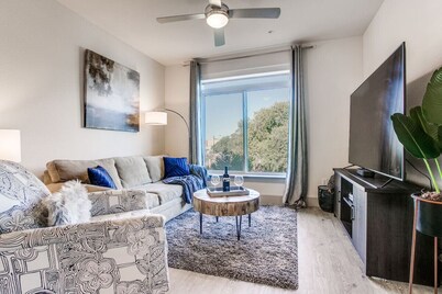 Luxurious Riverwalk Hotel Apt Pets Free Parking