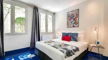 3 bedrooms, desk, iron/ironing board, WiFi