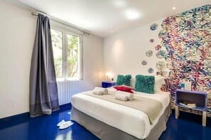 3 bedrooms, desk, iron/ironing board, WiFi