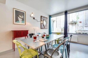 تناول الطعام