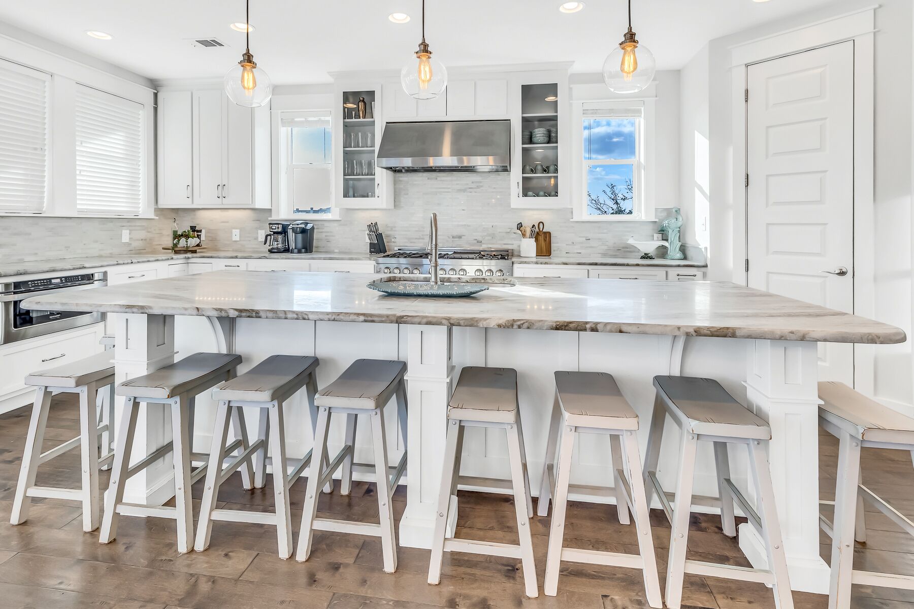 Frigorifero, microonde, forno, lavastoviglie