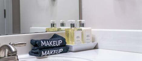 Kombination af bruser/badekar, bidet