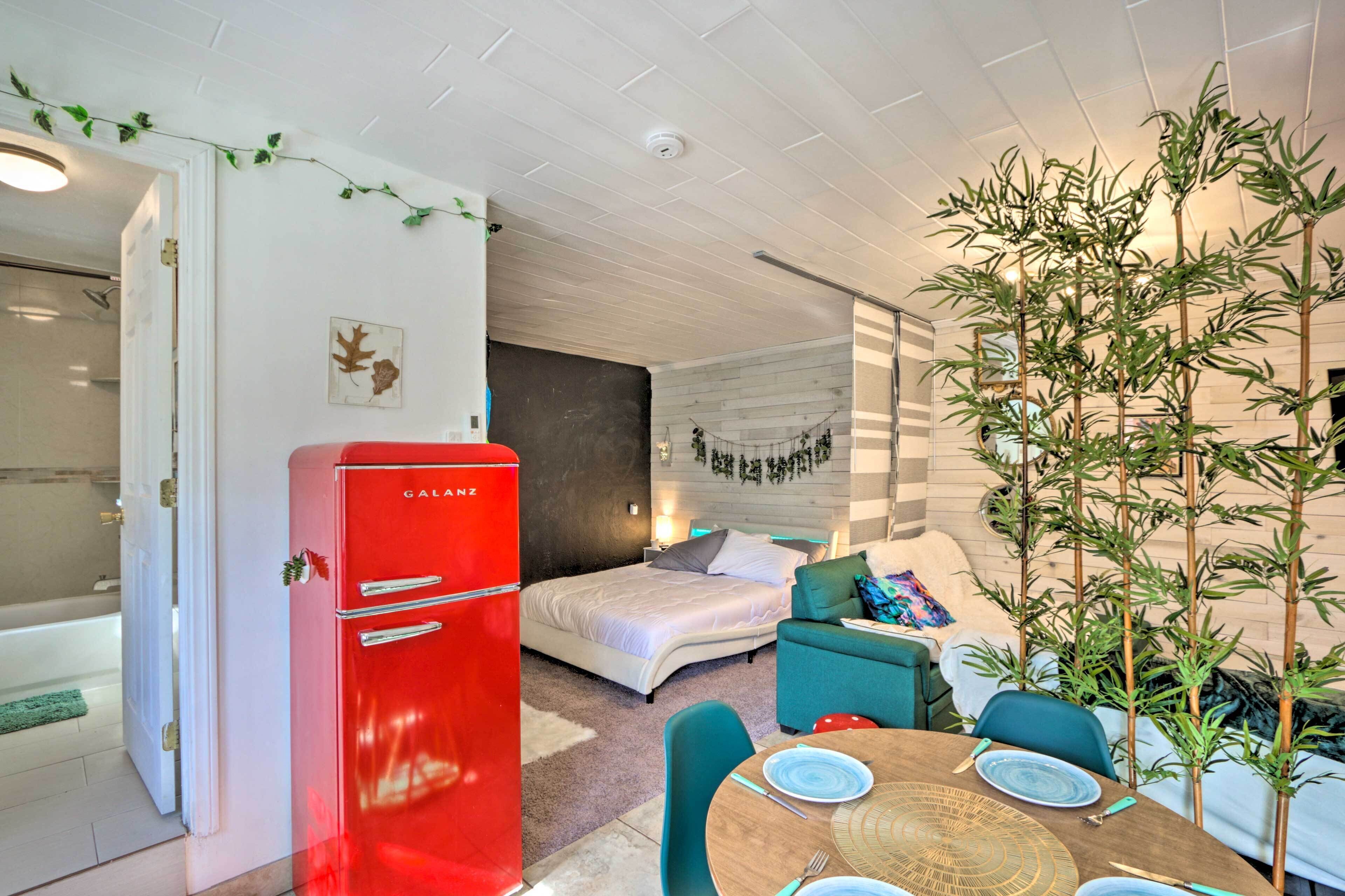 Strykejern/-brett, internett (inkludert) og sengetøy