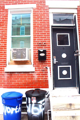 Clover2900 Apartment & Rooms in S Philly