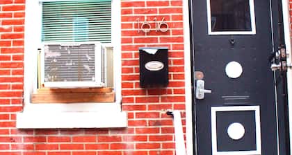 Clover2900 Apartment & Rooms in S Philly