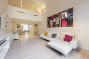 Luxury Apartment | Living area