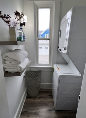 Interior - Charming home next to hospital (Sandusky)