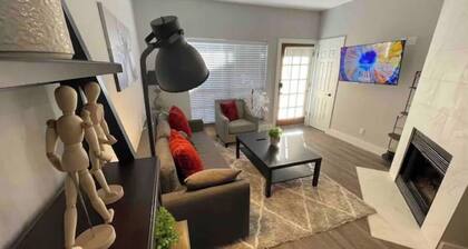 2 bed/2bath by Love Field & Medical Center (c)