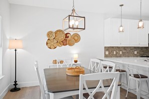 Maison | Repas dans la chambre
