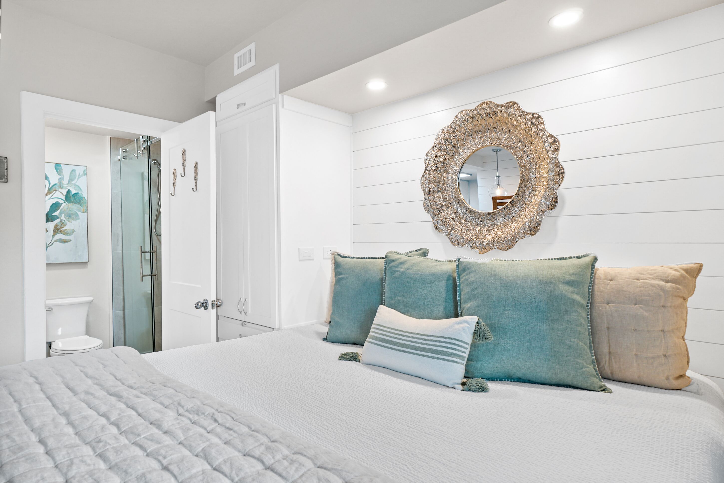 Studio (25 Little Seahorse) | Iron/ironing board, WiFi (free), individually decorated