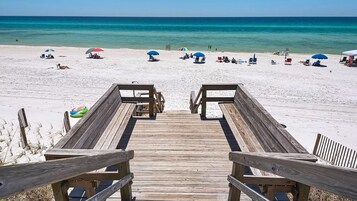 Playa privada, arena blanca