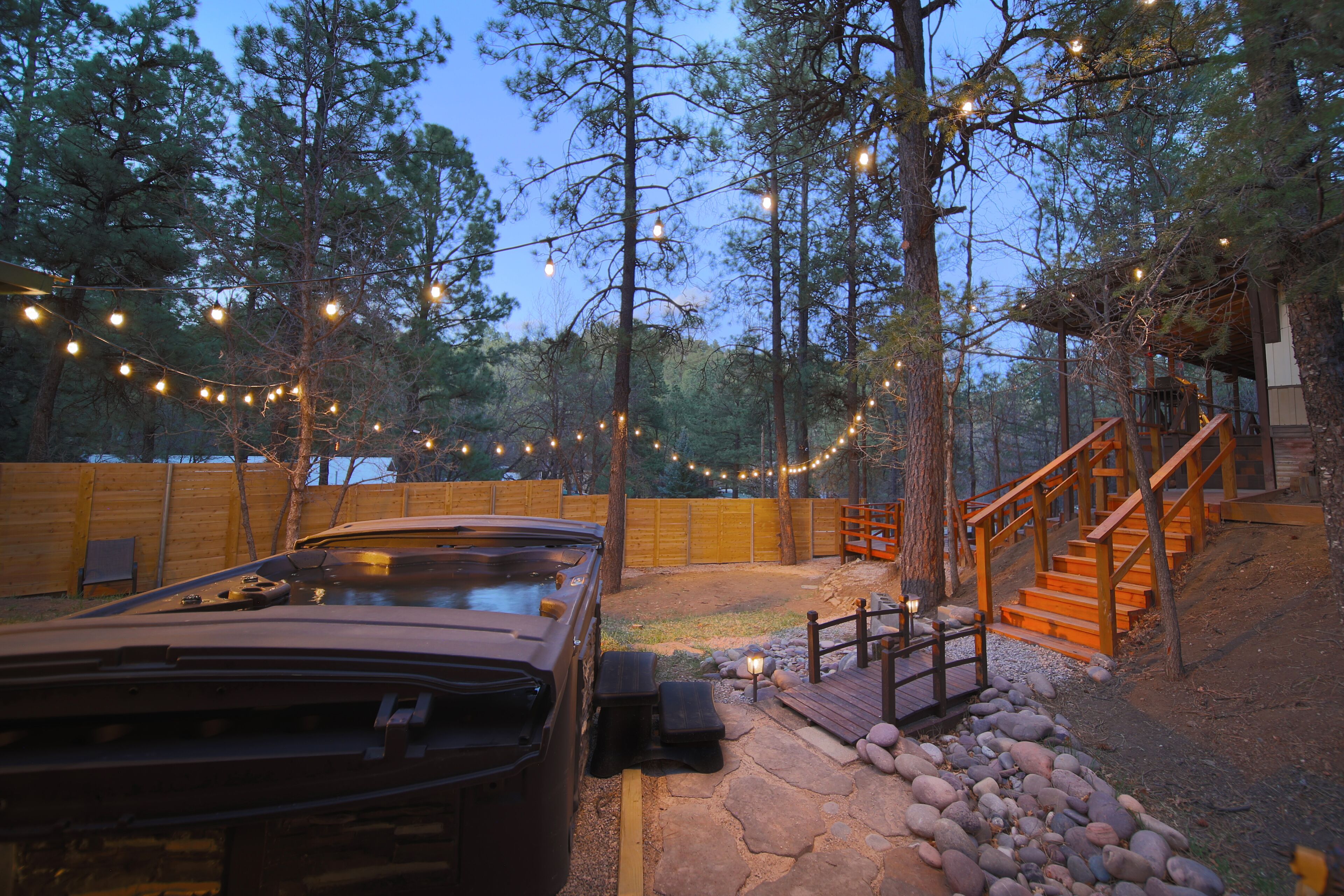Big Bear Mountain Retreat - Brady Bear Cabins + Hot Tub!