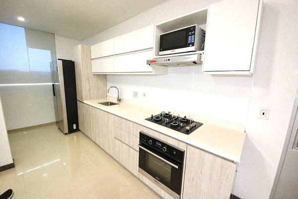 Apartamento | Cozinha privada | Geladeira, micro-ondas, fogão, cafeteira/chaleira