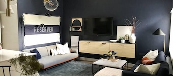 Quiet, convenient & Modern Haven