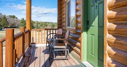 Peaceful Cabin with Spectacular Stargazing Hot Tub