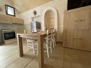 Dining - St. Francis Suite 69 (Grottaglie)