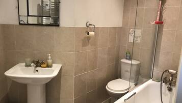 Combined shower/bathtub
