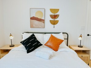 3 bedrooms, iron/ironing board, travel cot, free WiFi - Relaxing 3/2 Rose Bowl, Pasadena, Hiking w Parking (Altadena)
