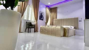 Apartment | Ruang tamu | 25 inci sebuah televisyen pintar dengan kabel, TV