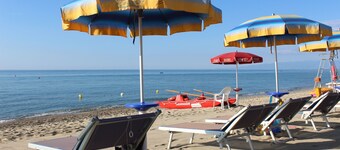 Comfortable Apartment with Beach Service Included