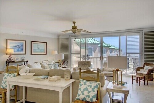 St Simons Grand 318 in St Simons Island