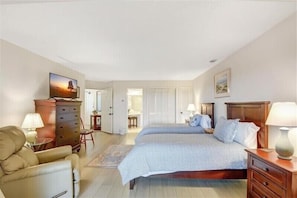 Unclassified image, 5 of 18, button