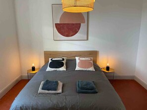 2 Schlafzimmer, Bügeleisen/Bügelbrett, kostenloses WLAN, Bettwäsche