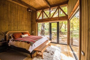 3 bedrooms, iron/ironing board, travel crib, free WiFi - Stylish cabin in Corralco with Hot Tub in the middle of the native forest. (Malalcahuello)