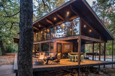 Stylish cabin in Corralco with Hot Tub in the middle of the native forest.