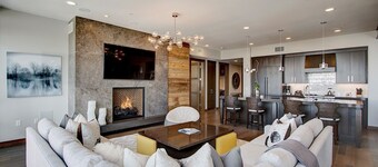 Resort Three Bedroom Suite 3 Apartment Hotel by RedAwning