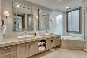 Suite, 3 chambres | Salle de bain