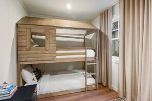 House, Multiple Beds, Patio, Garden View