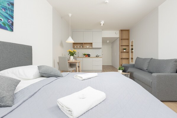Studio, Kitchen | Living room