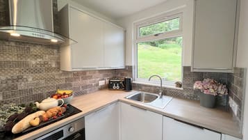 Fridge, dishwasher, electric kettle, toaster