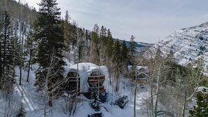 Exterior - THE ICONIC Vail Ski Dome with Amazing Views, New remodel. Free Parking at Vail (Vail)